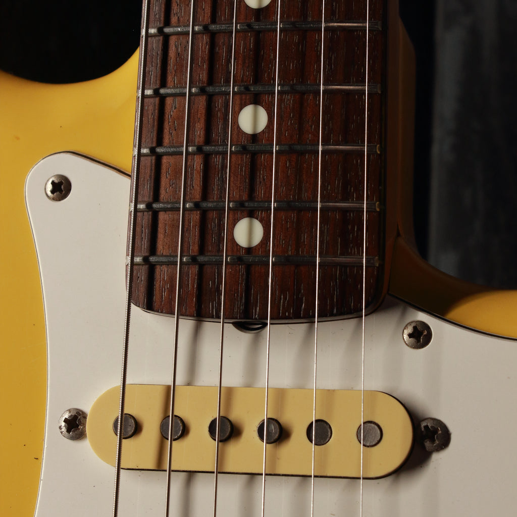 Fender Japan '62 Stratocaster ST62-55 Rebel Yellow 1986