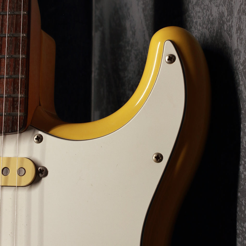 Fender Japan '62 Stratocaster ST62-55 Rebel Yellow 1986