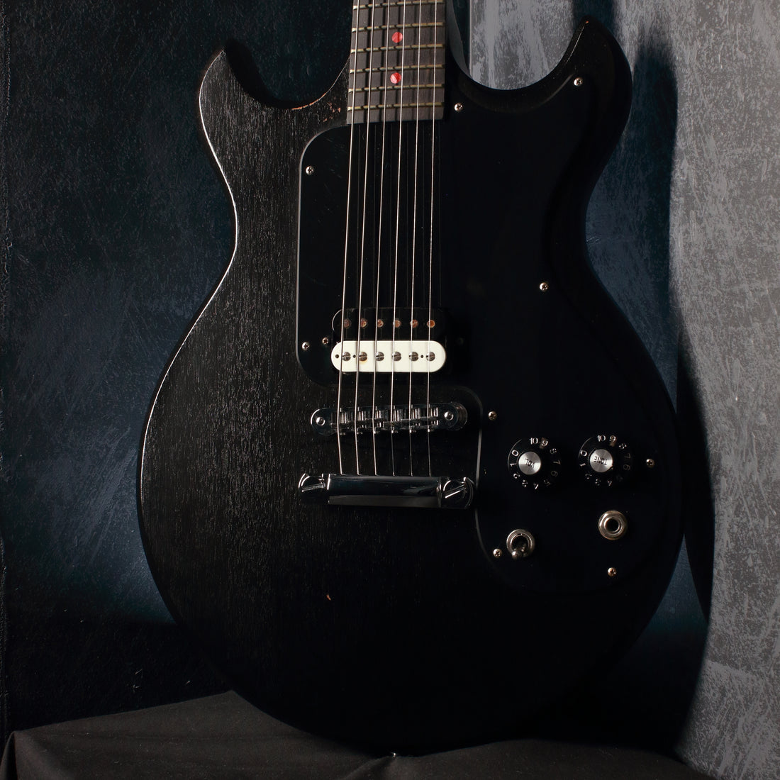 Gibson Joan Jett 'Blackheart' Melody Maker Black 2010