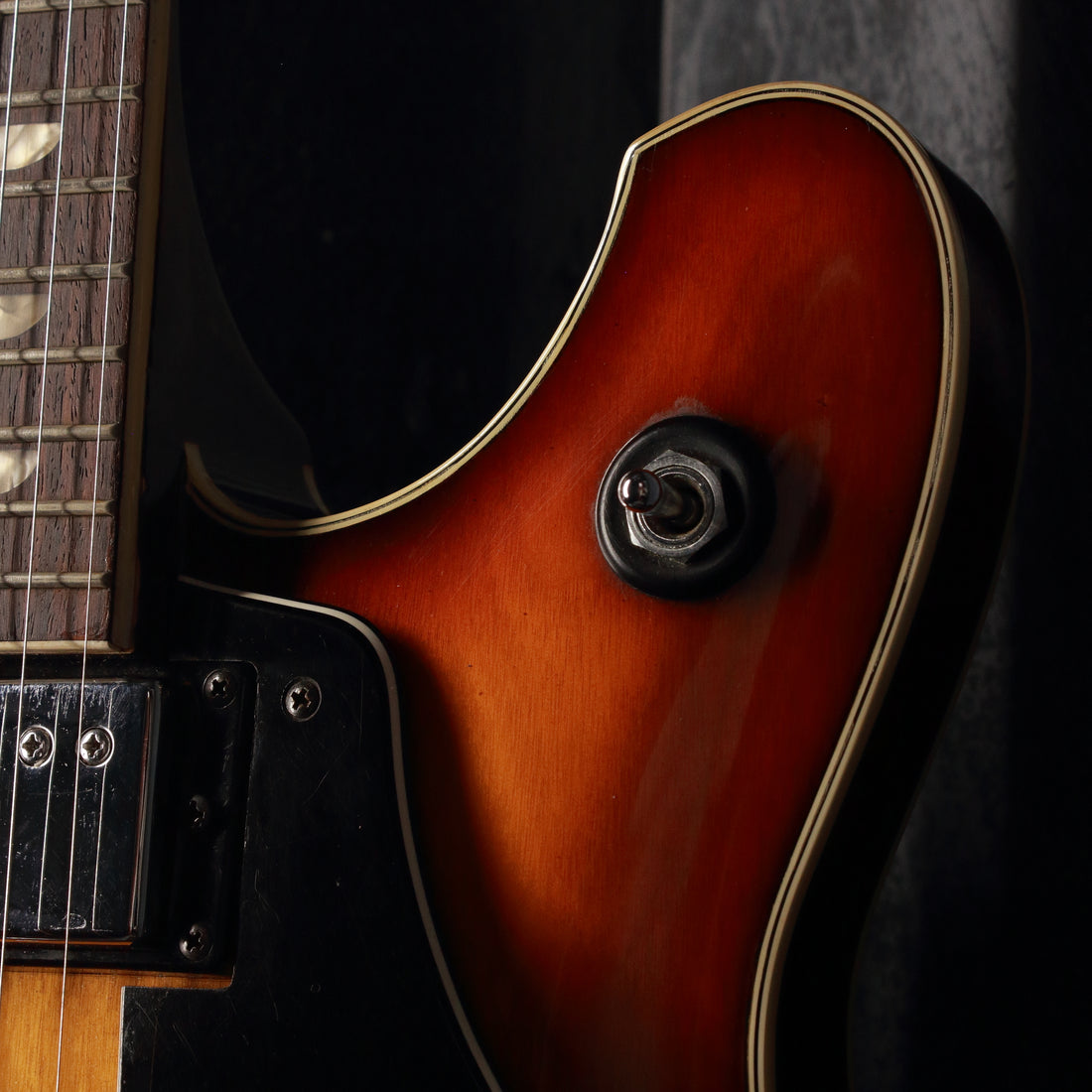 Yamaha SA-60 Semi Hollow Sunburst 1974