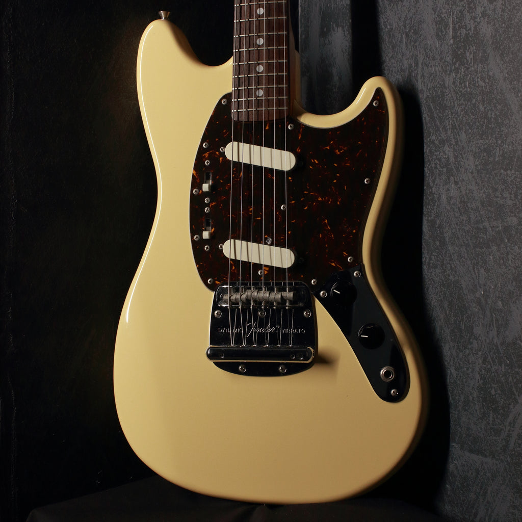 Fender Japan '69 Mustang MG69 Vintage White 2010