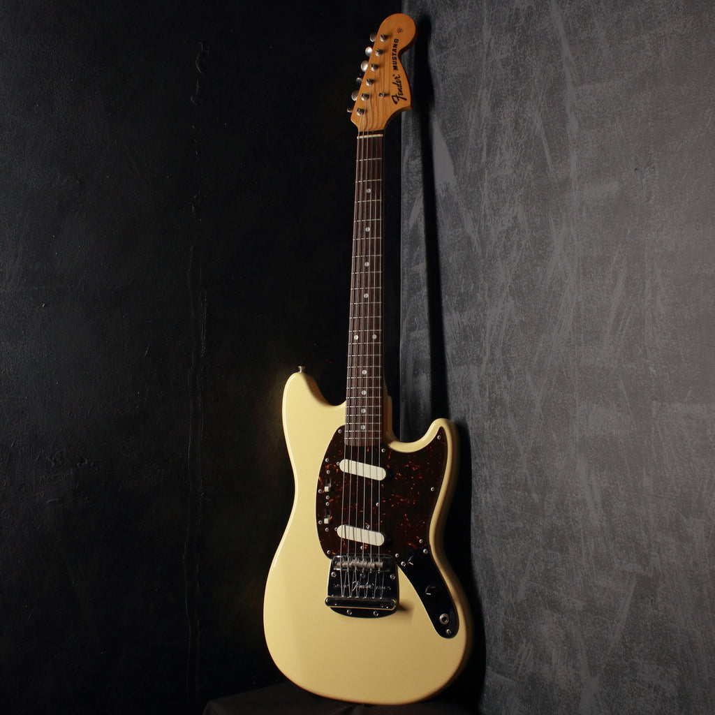 Fender Japan '69 Mustang MG69 Vintage White 2010