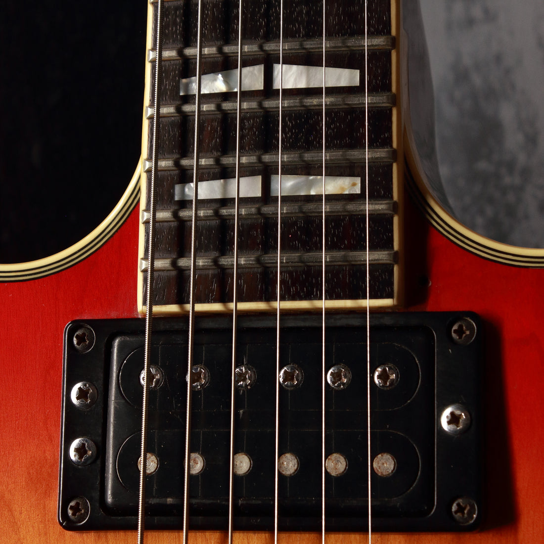 Yamaha SG-700 Red Sunburst 1979