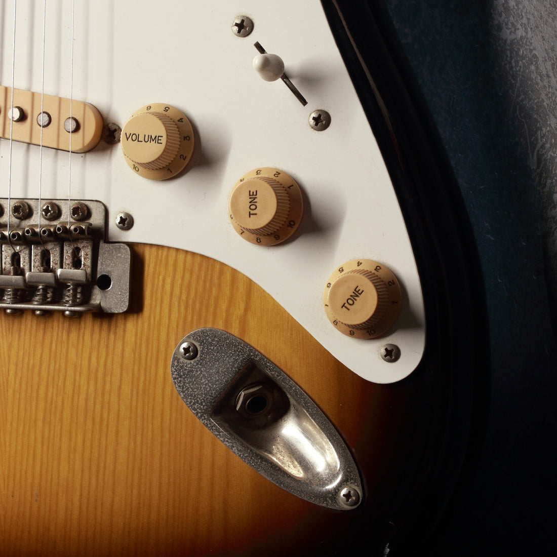 Tokai Springy Sound ST80 Sunburst 1979