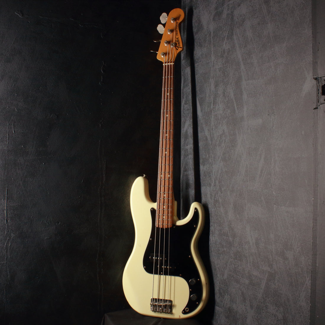 Fender Japan '70 Precision Bass PB70-75 Vintage White 1993