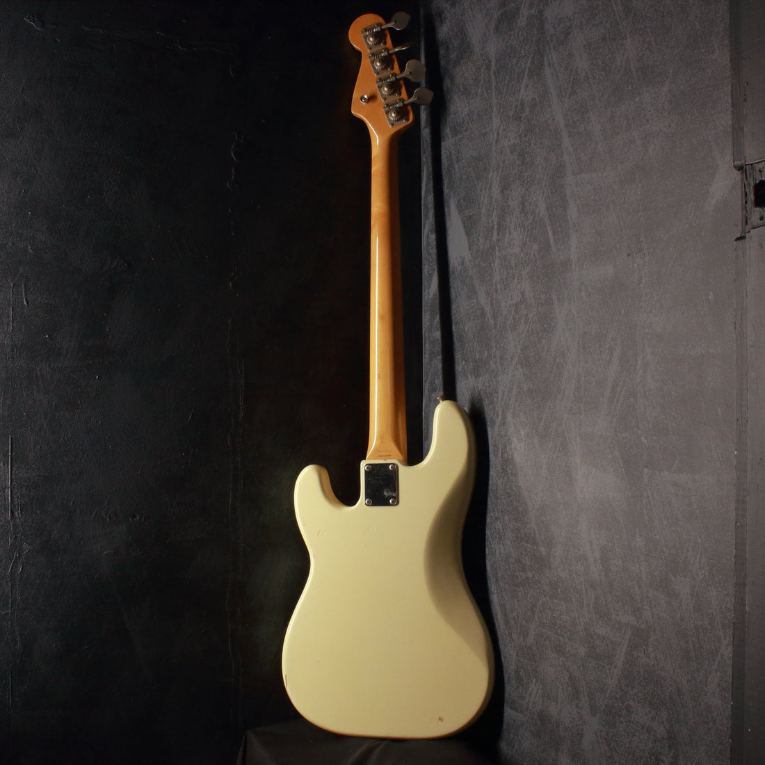 Fender Japan '70 Precision Bass PB70-75 Vintage White 1993