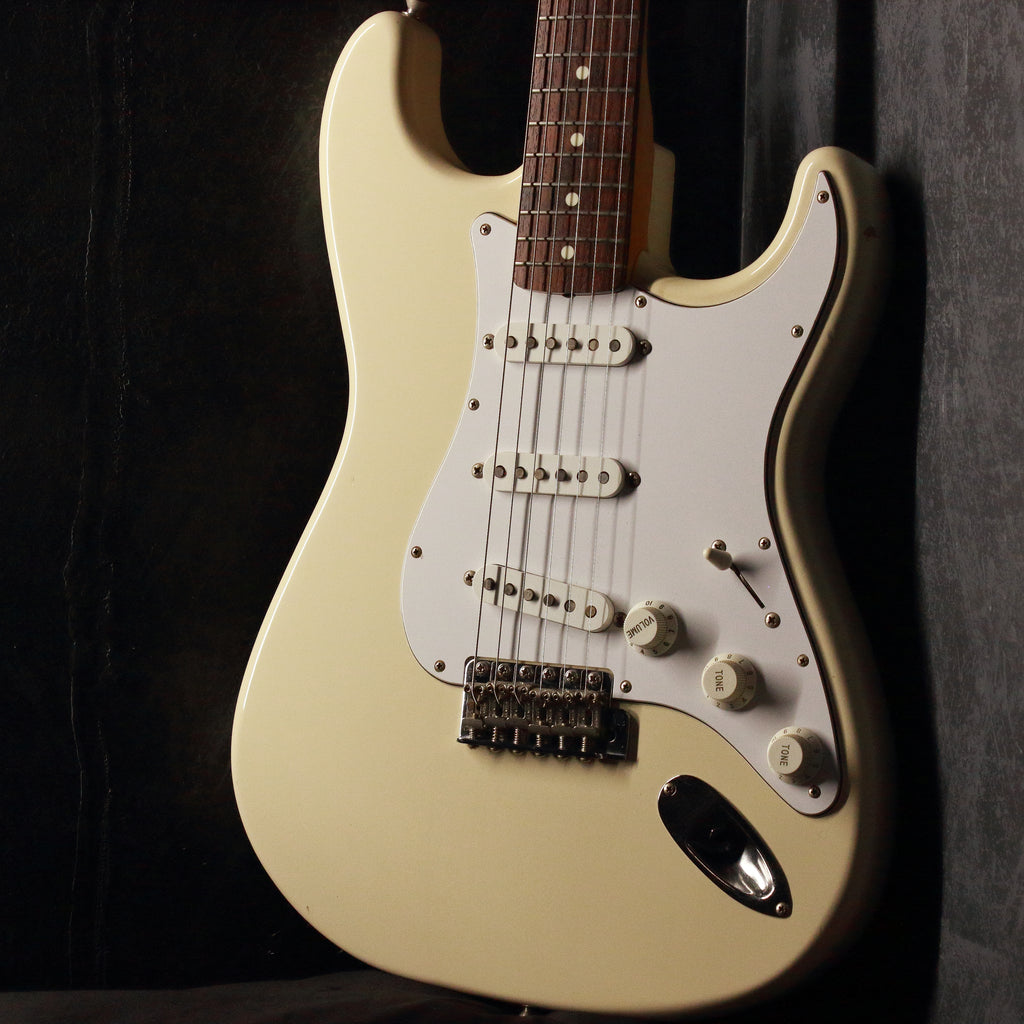 Fender Japan '62 Stratocaster ST62-58US Vintage White 2000