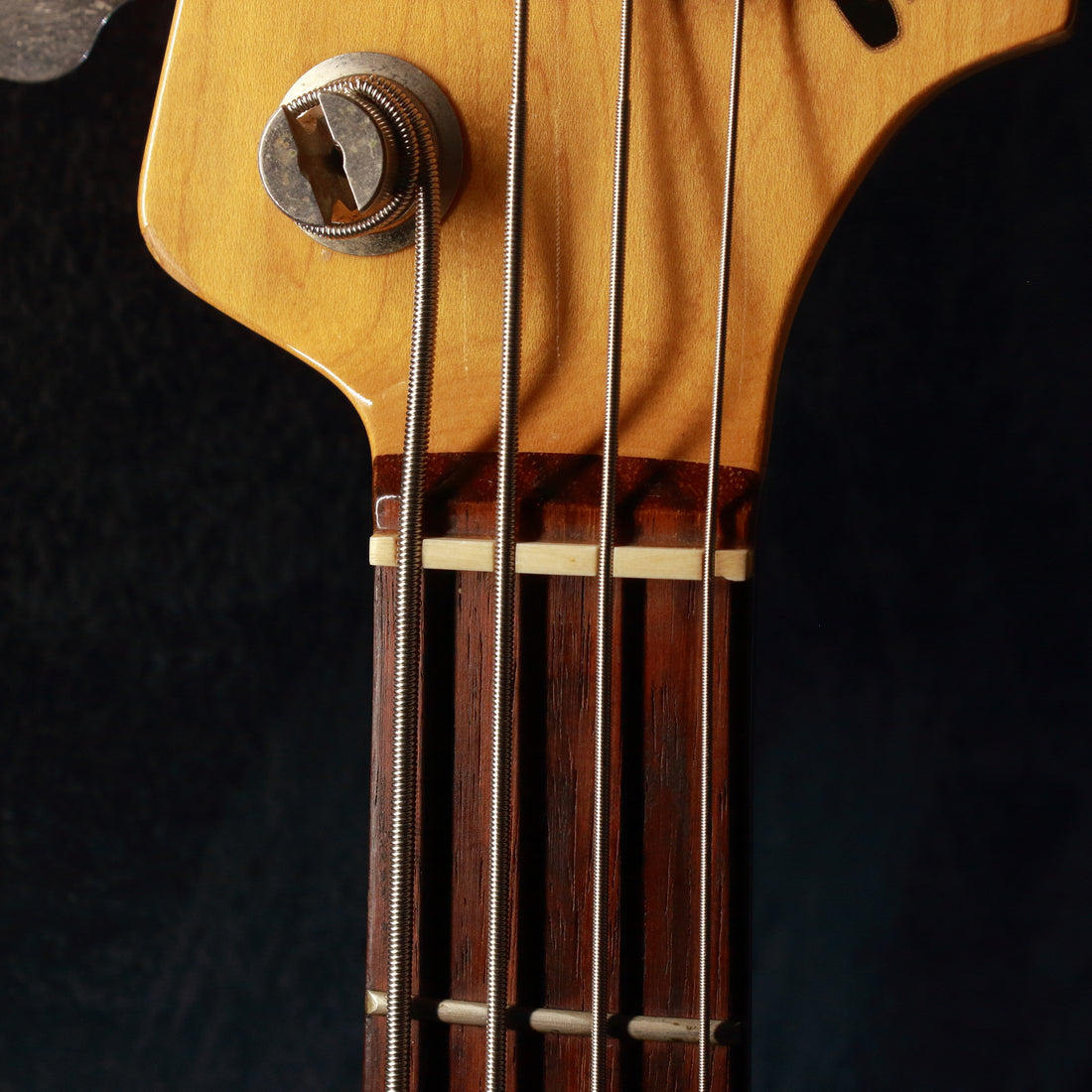 Fender Japan '70 Precision Bass PB70-70US Olympic White 2000