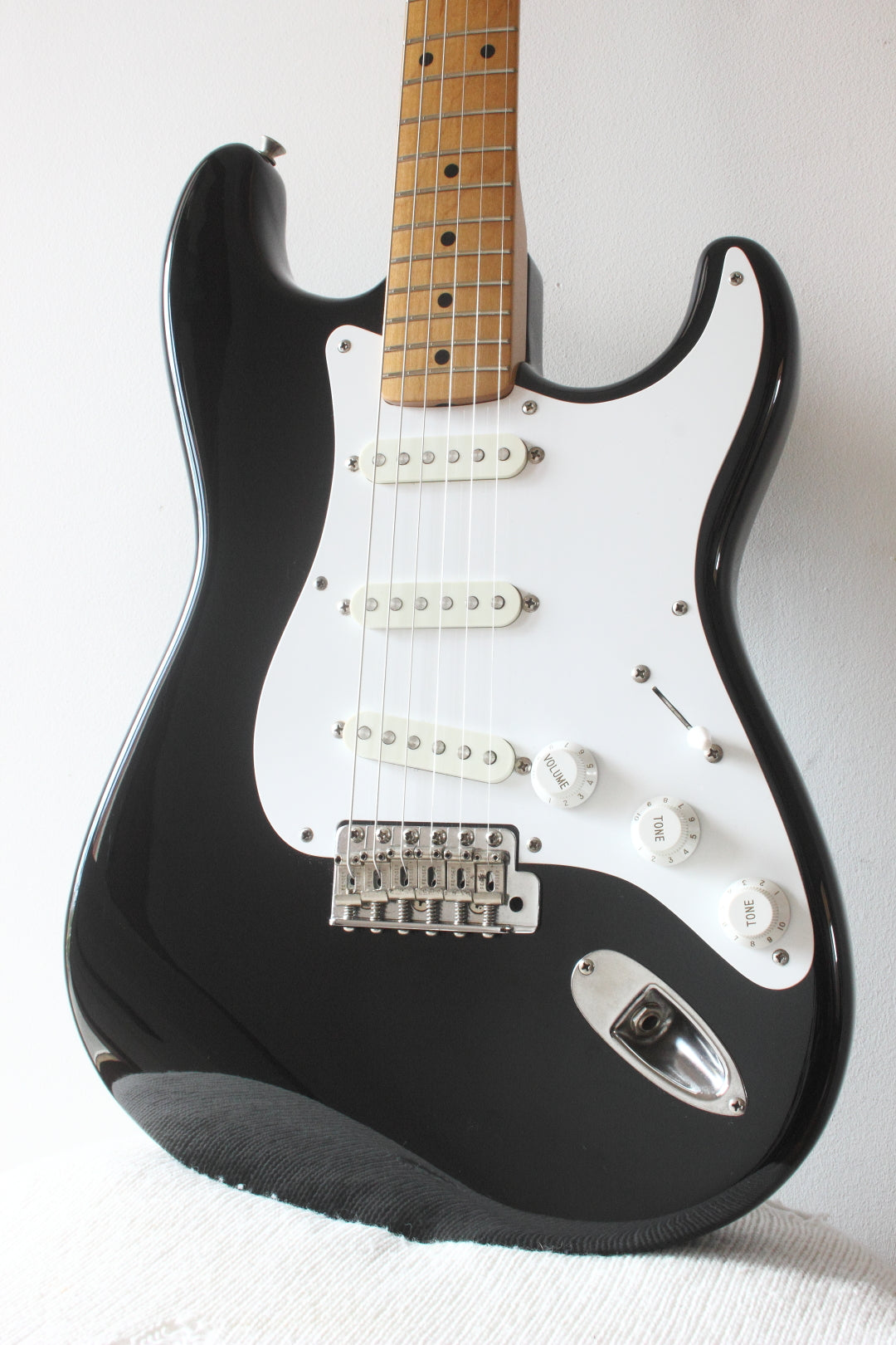 Squier MIJ Stratocaster SST30 Black 1986