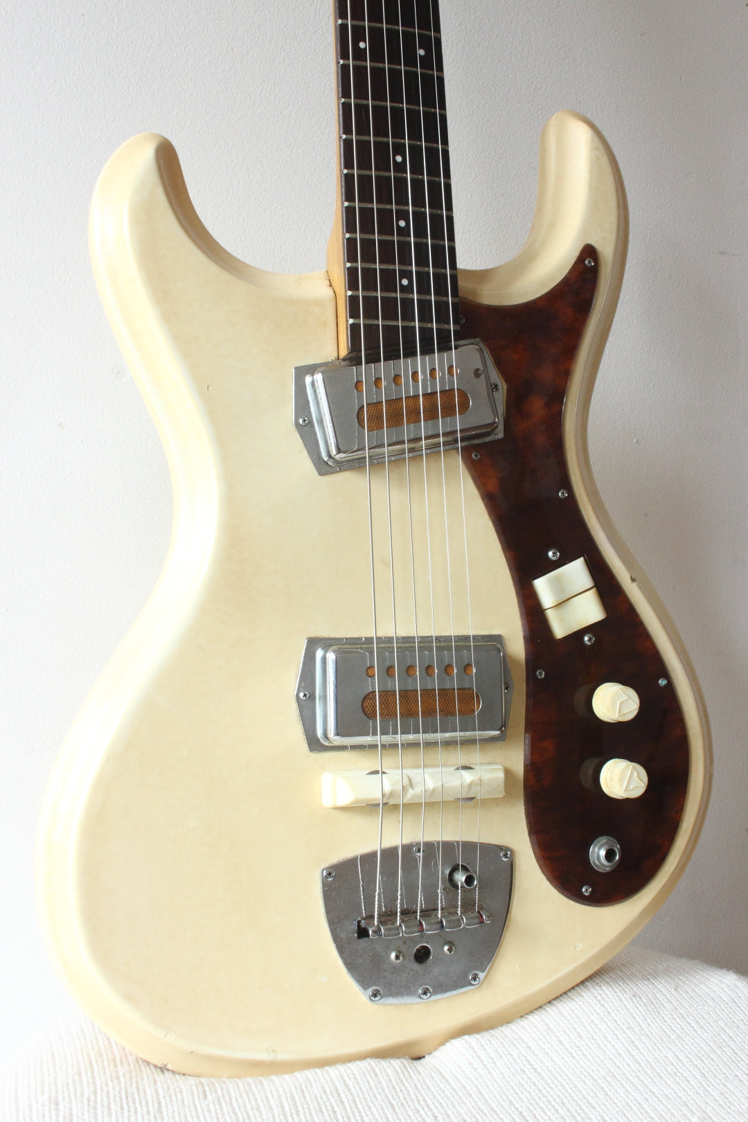 Guyatone LG-50T White 1967