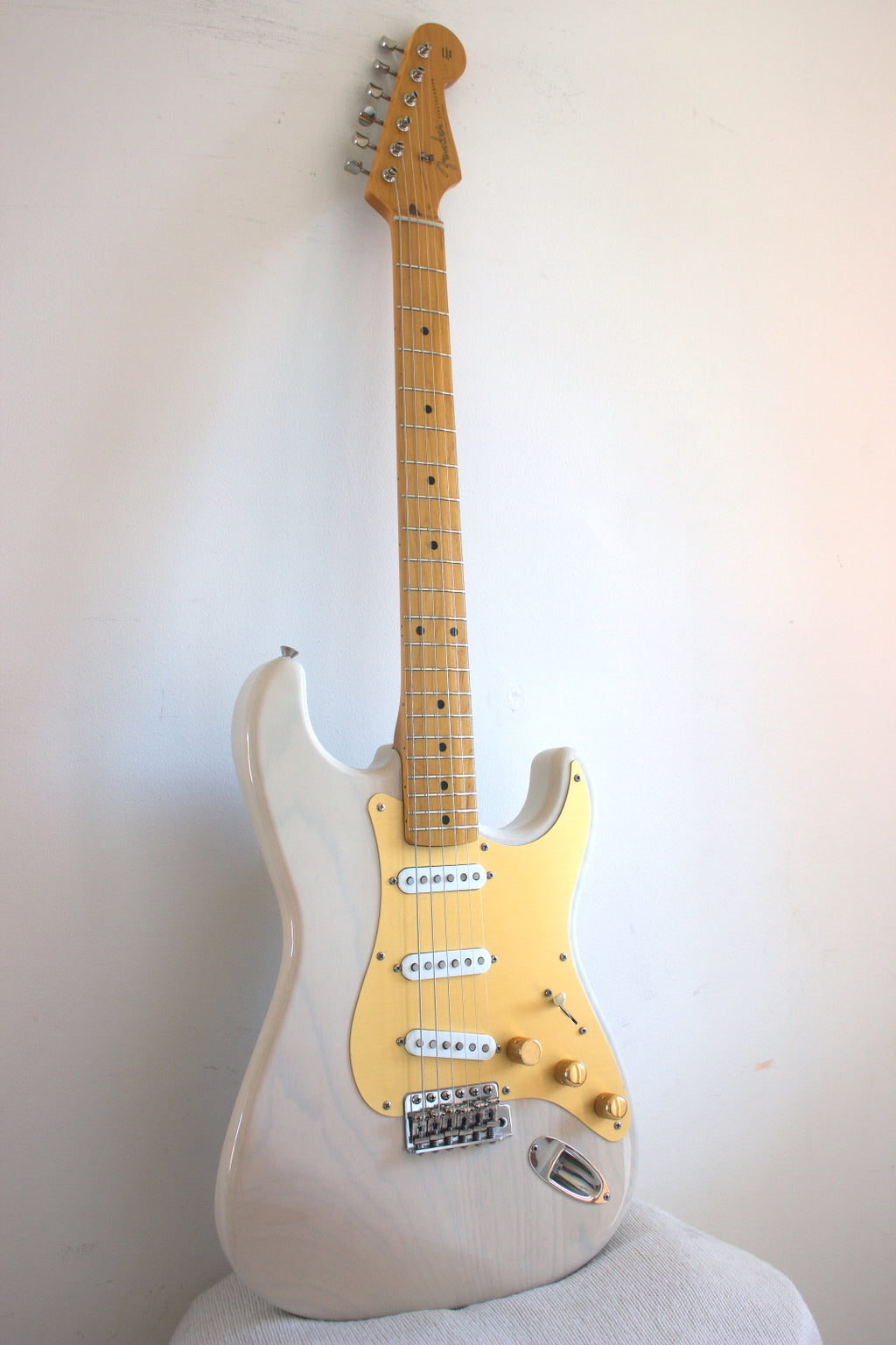 Fender Japan '57 Reissue Stratocaster ST57-70TX US Blonde 2004-05