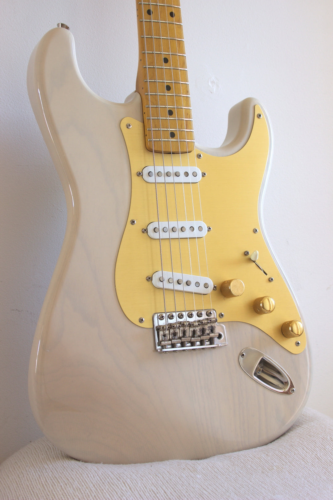 Fender Japan '57 Reissue Stratocaster ST57-70TX US Blonde 2004-05