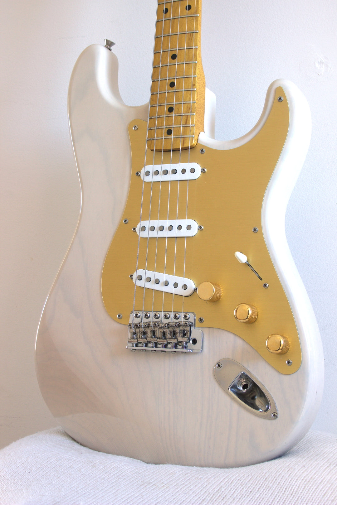 Fender Japan '57 Reissue Stratocaster ST57-70TX US Blonde 2004-05