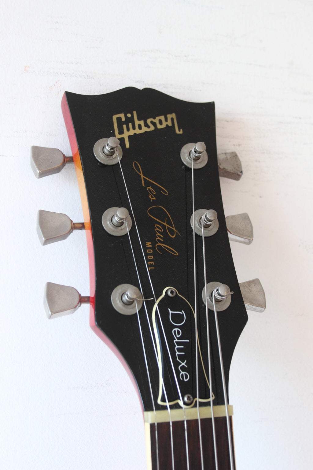 Gibson Left-Handed Les Paul Deluxe Cherry Sunburst 1979