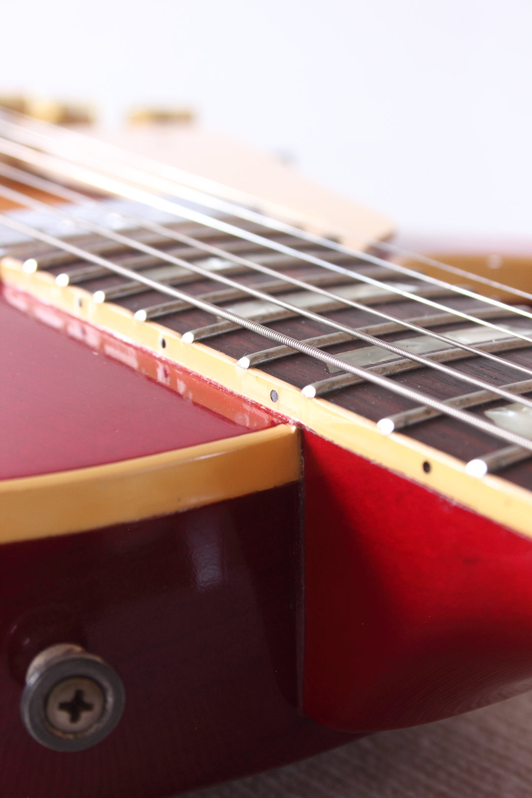 Gibson Left-Handed Les Paul Deluxe Cherry Sunburst 1979