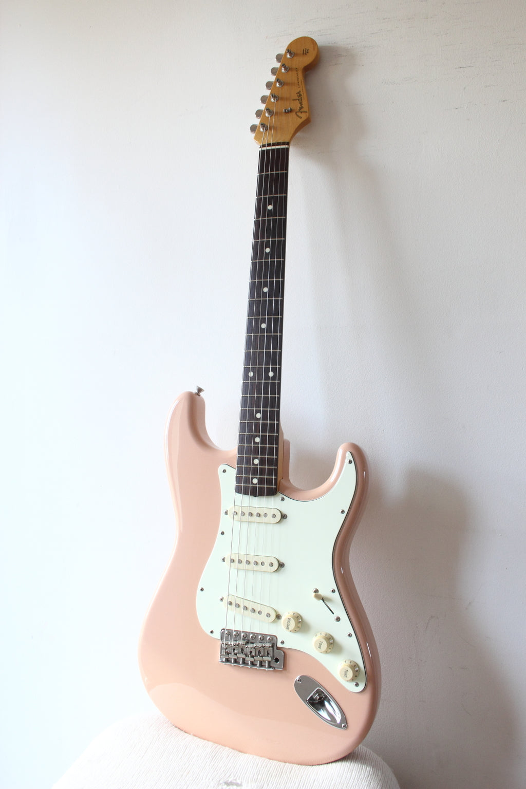 Fender Japan '62 Reissue Stratocaster Shell Pink ST62 2013