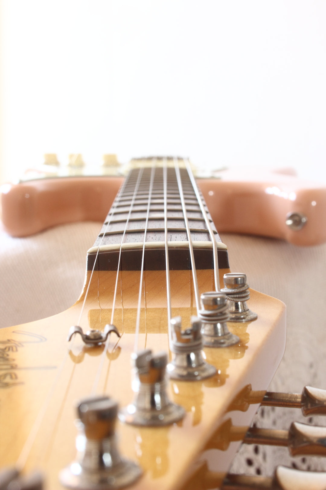 Fender Japan '62 Reissue Stratocaster Shell Pink ST62 2013