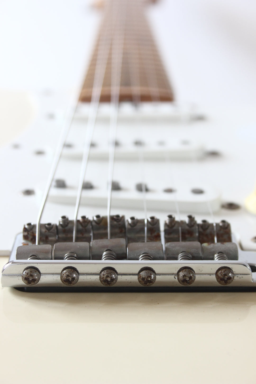 Fender '57 Reissue Stratocaster ST57-70TX Vintage White 1999-02