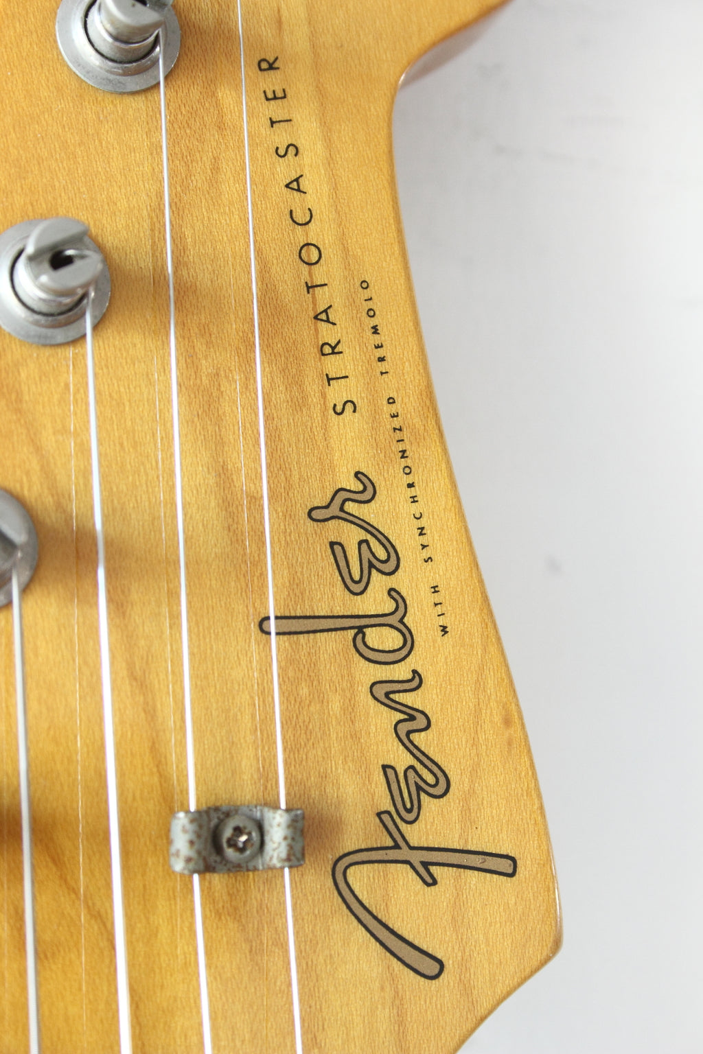 Fender '57 Reissue Stratocaster ST57-70TX Vintage White 1999-02