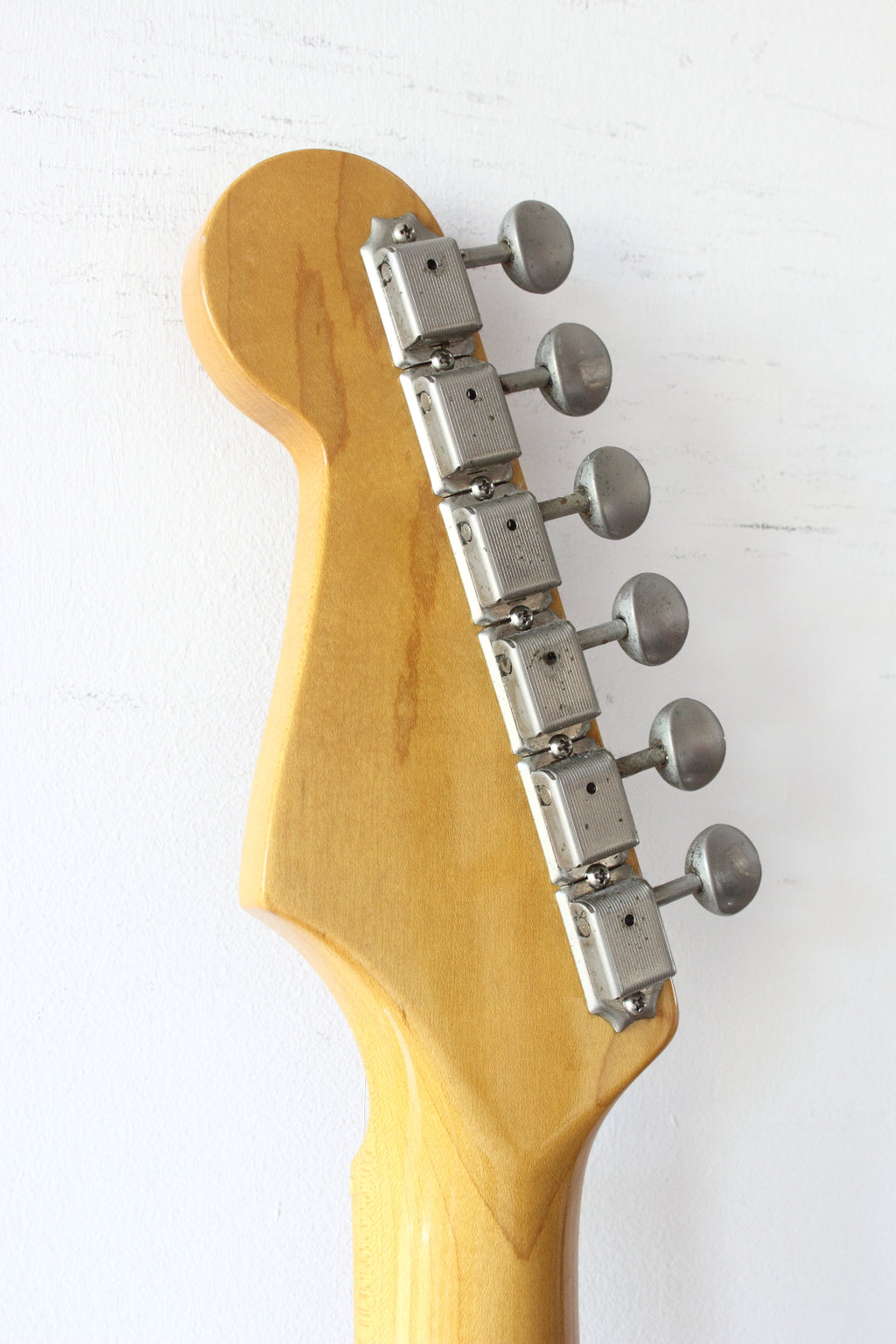 Fender '57 Reissue Stratocaster ST57-70TX Vintage White 1999-02