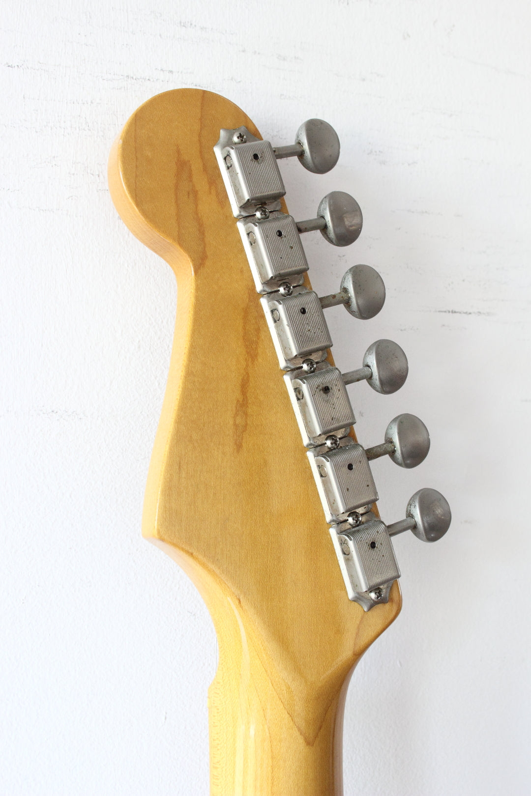 Fender '57 Reissue Stratocaster ST57-70TX Vintage White 1999-02