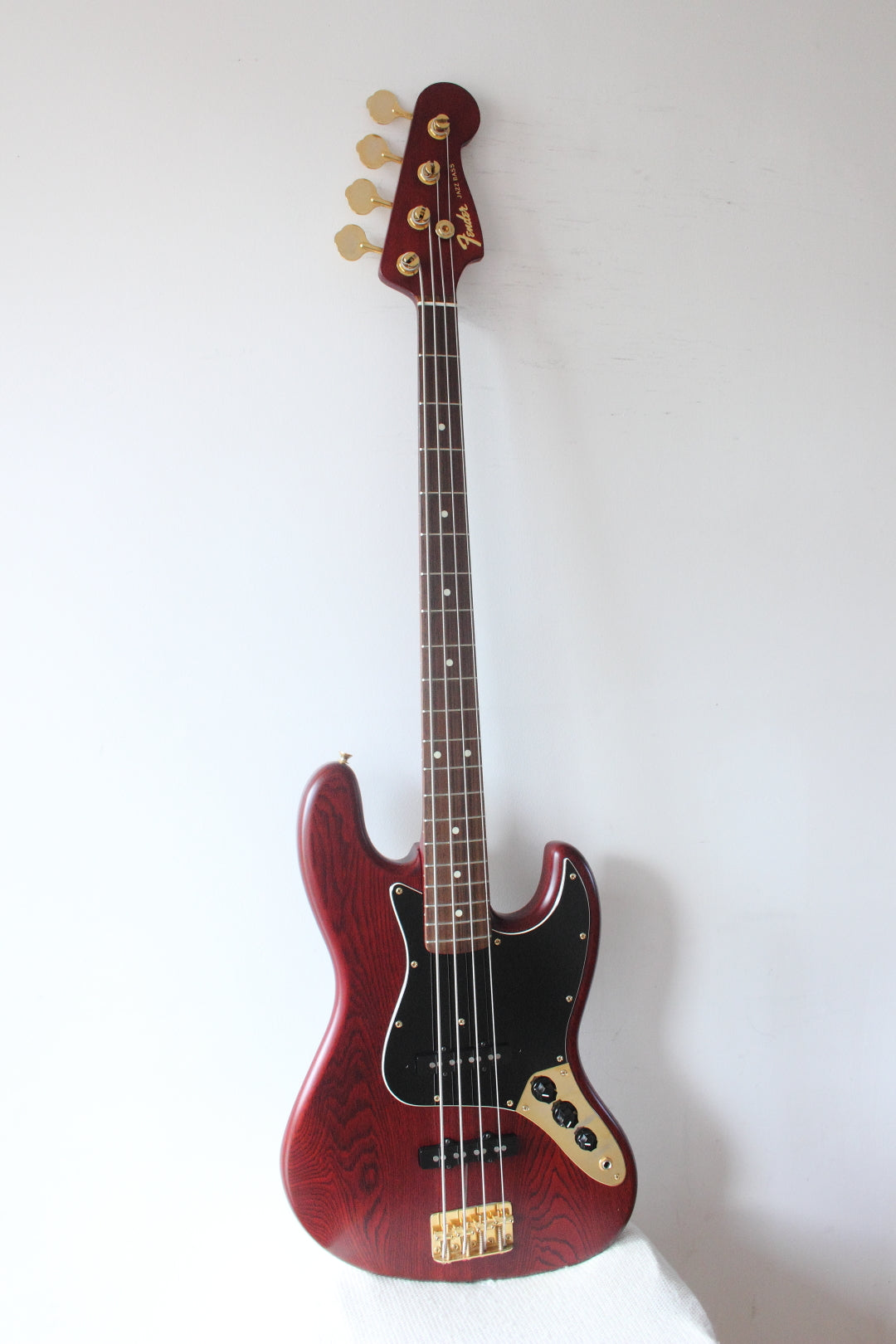 Fender Japan ‘62 Reissue Jazz Bass JB62-115WAL Walnut Finish 1993/4