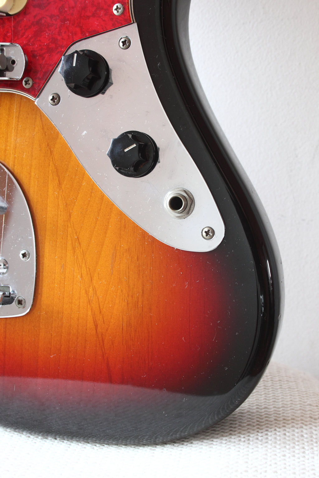 Fender Japan Jaguar JG66-85 Sunburst 1997-00