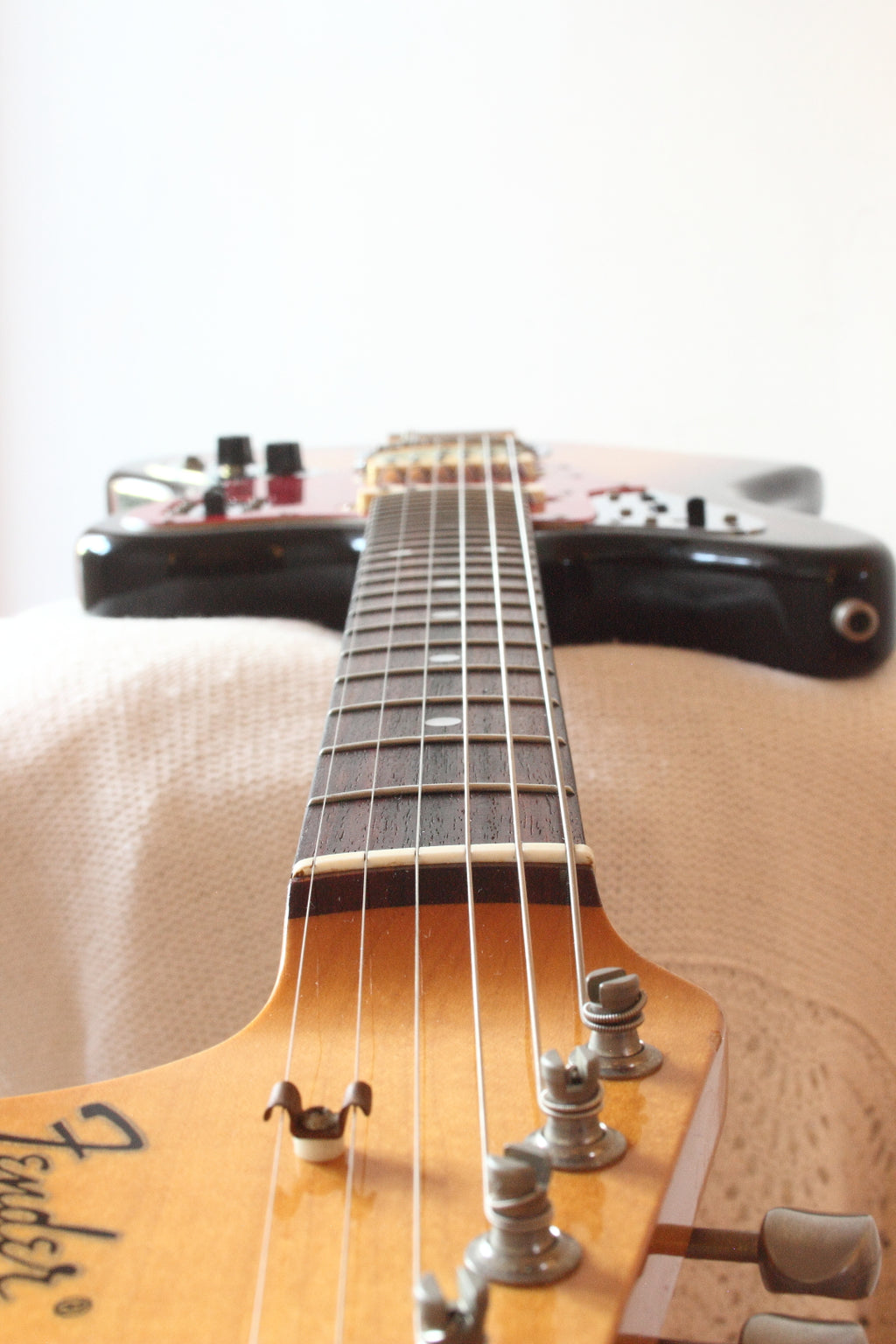 Fender Japan Jaguar JG66-85 Sunburst 1997-00