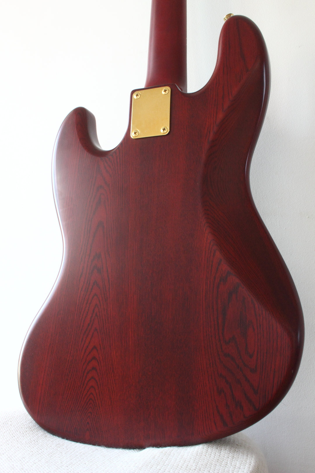 Fender Japan ‘62 Reissue Jazz Bass JB62-115WAL Walnut Finish 1993/4