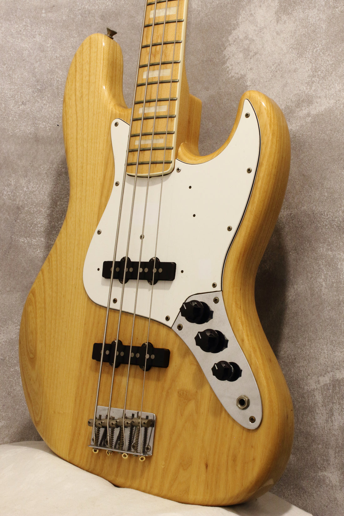 Fender Japan '75 Reissue Jazz Bass JB75-90US Natural Gloss 2007