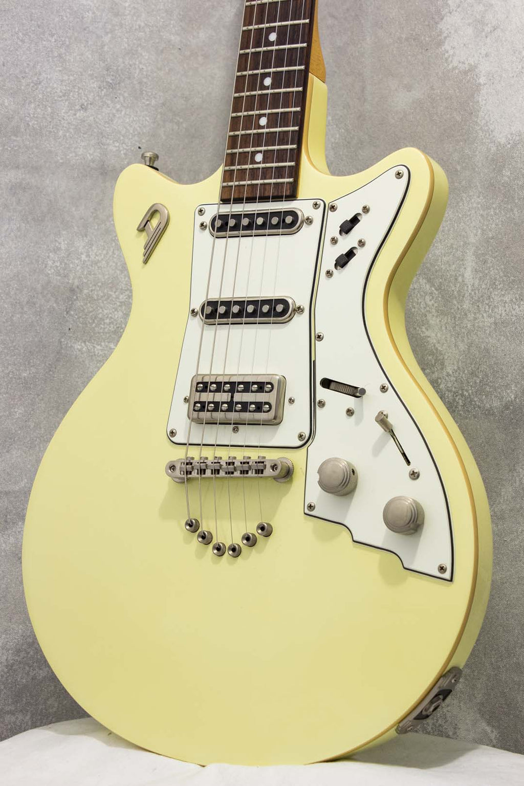 Duesenberg D-Caster Vintage White 2010