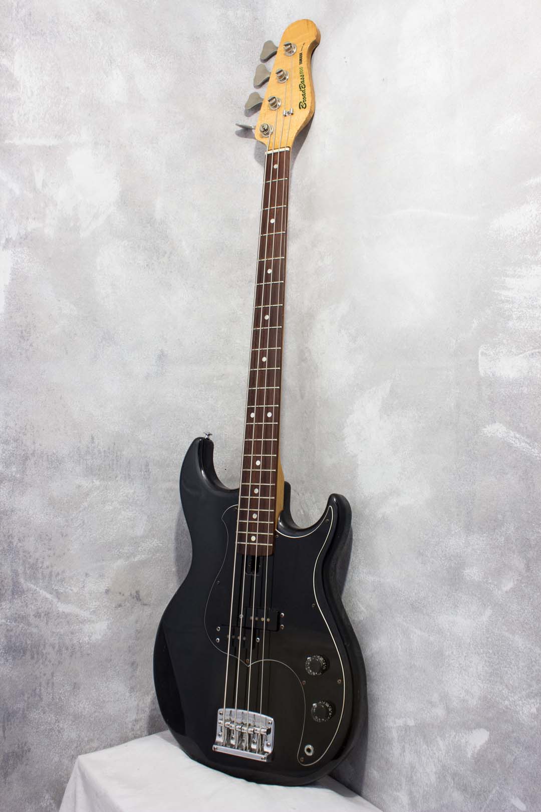 Yamaha BB800 Broad Bass Black 1978