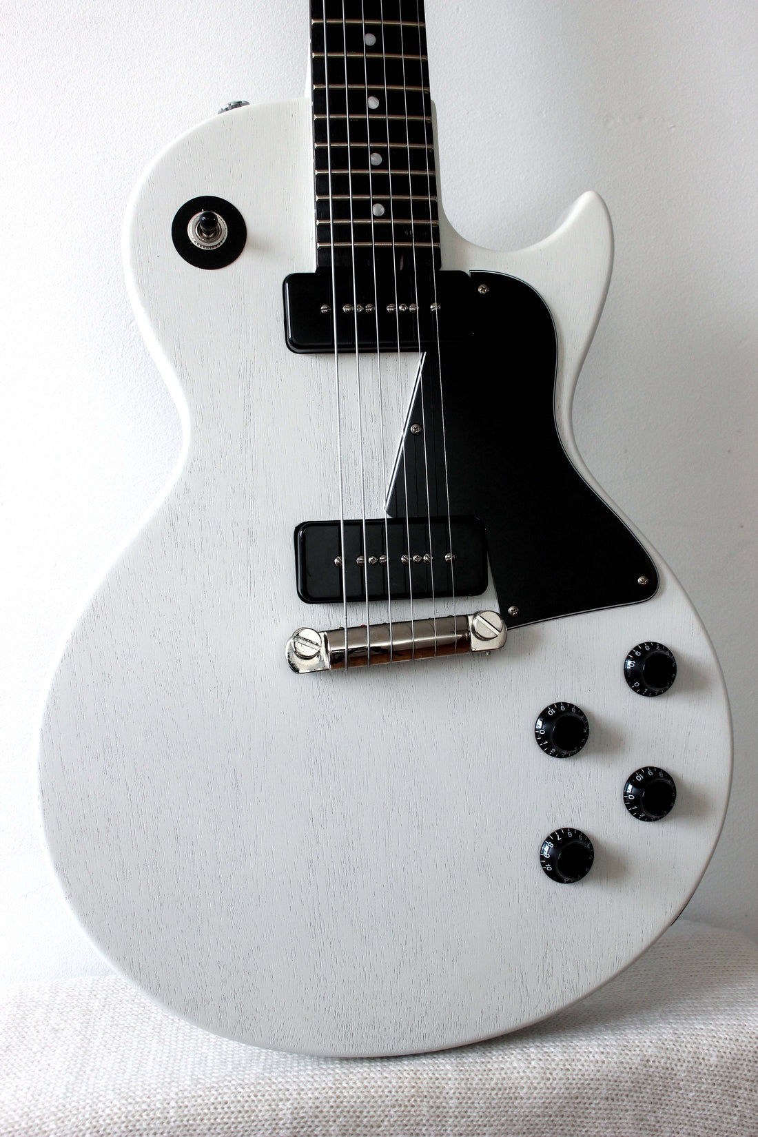 Used Greco ESG-85 LP Junior TV White