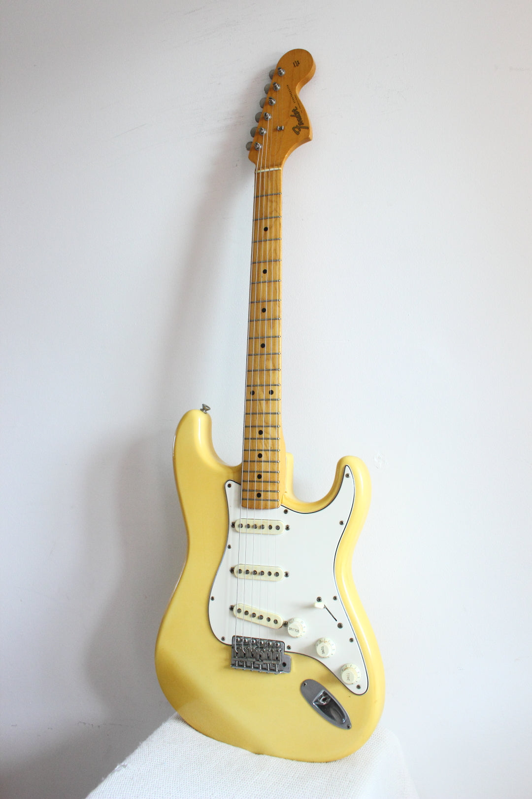 Fender '67 Reissue Stratocaster ST67-85 Yellow-White 1984-87