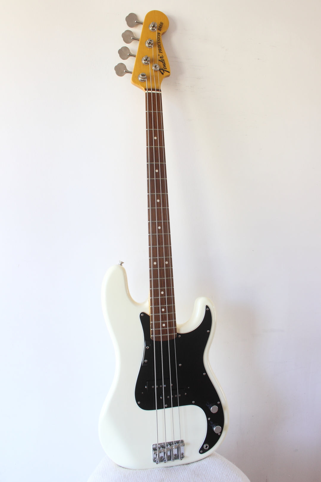 Fender '70 Reissue Precision Bass Olympic White 2004-05