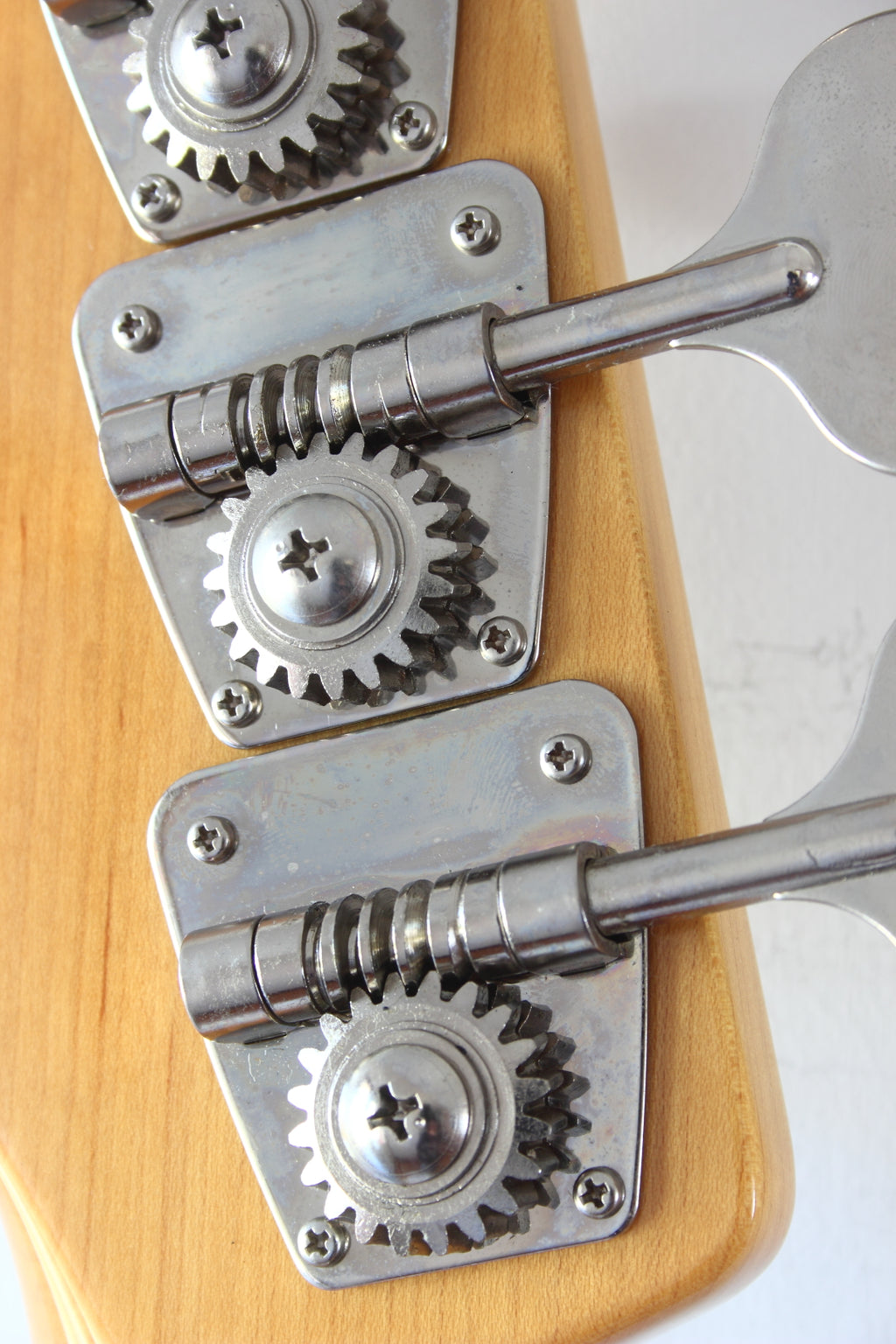 Fender '70 Reissue Precision Bass Olympic White 2004-05