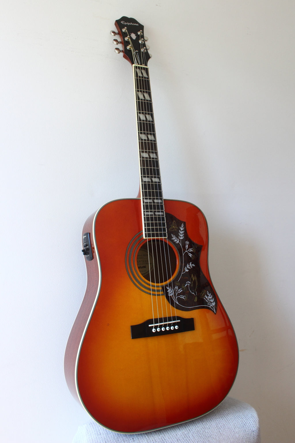 Epiphone Hummingbird Pro Acoustic/Electric Faded Cherry Burst 2014