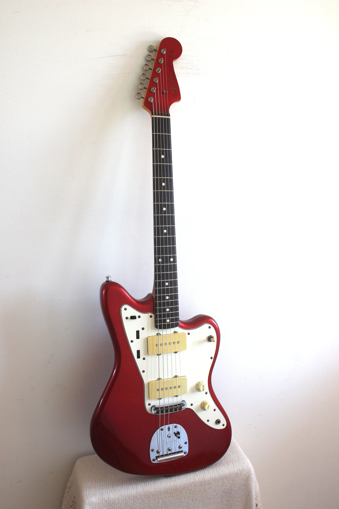 Used Fender Jazzmaster '66 Reissue Candy Apple Red