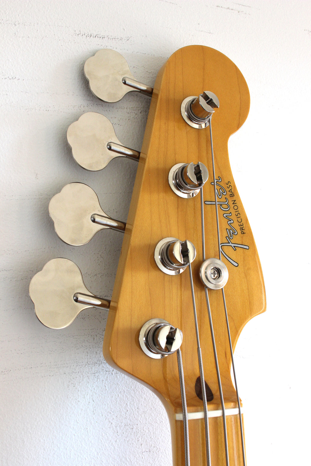 Used Fender Precision Bass '57 Reissue Vintage White