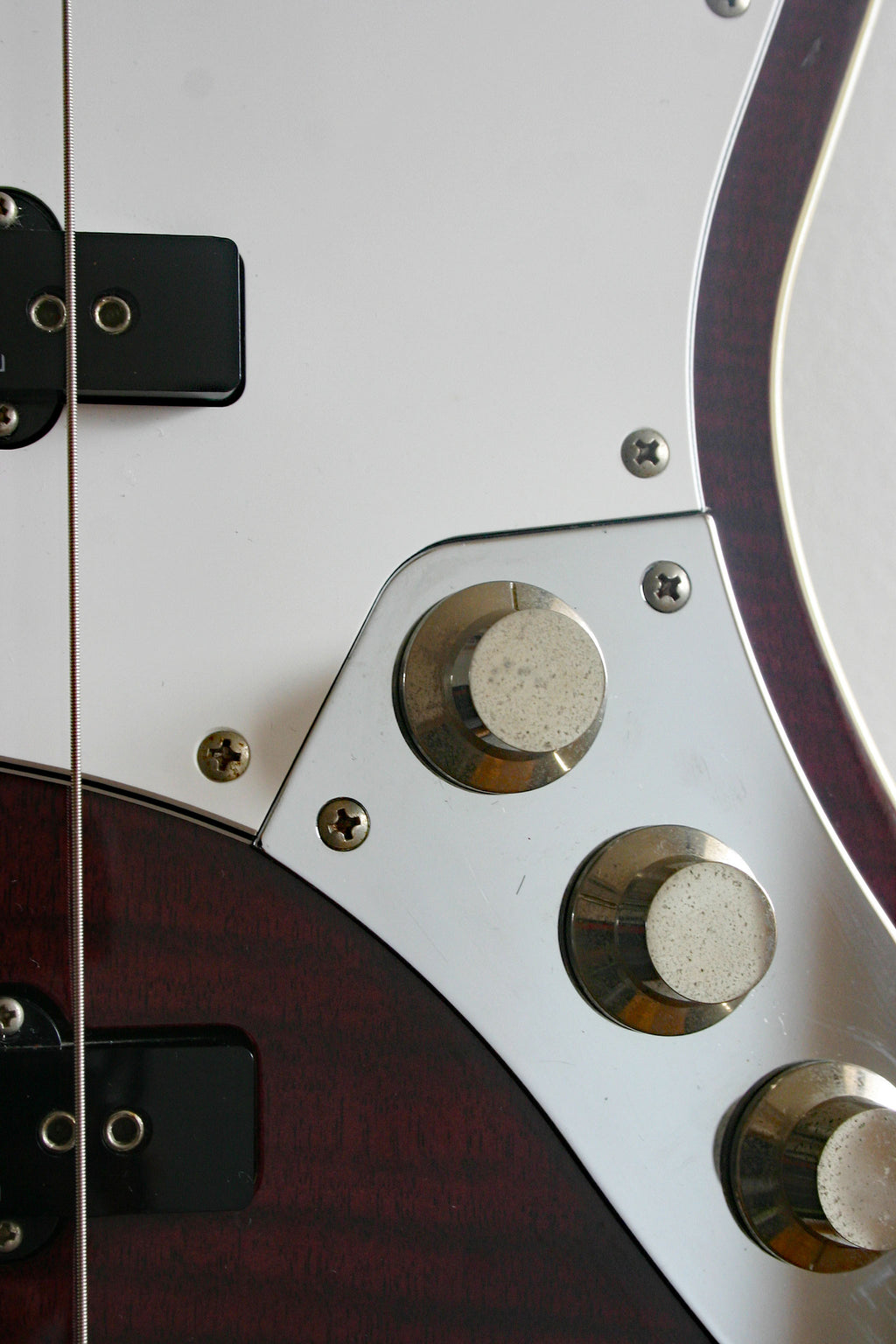 Used Fender Aerodyne Jazz Bass Flame Violet