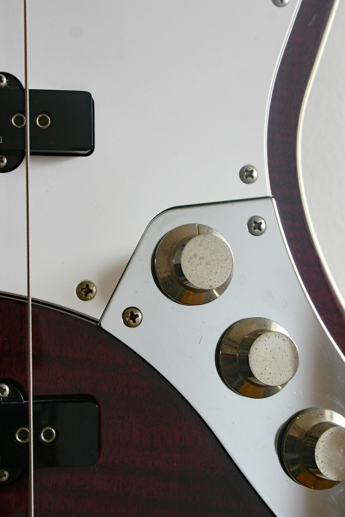 Used Fender Aerodyne Jazz Bass Flame Violet