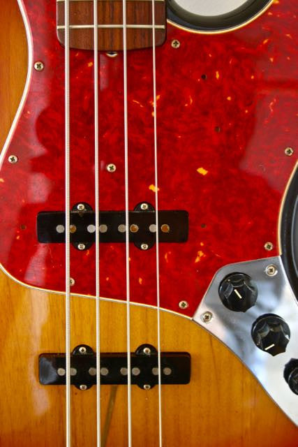 Used Fender Jazz Bass 62 Reissue 3-Tone-Sunburst