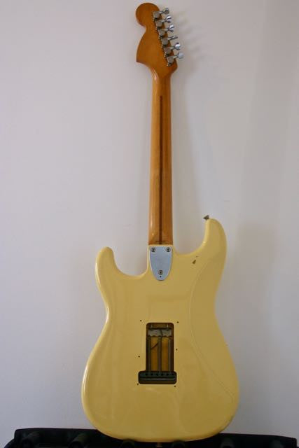 Used Fender Stratocaster '72 Reissue Yellow-White