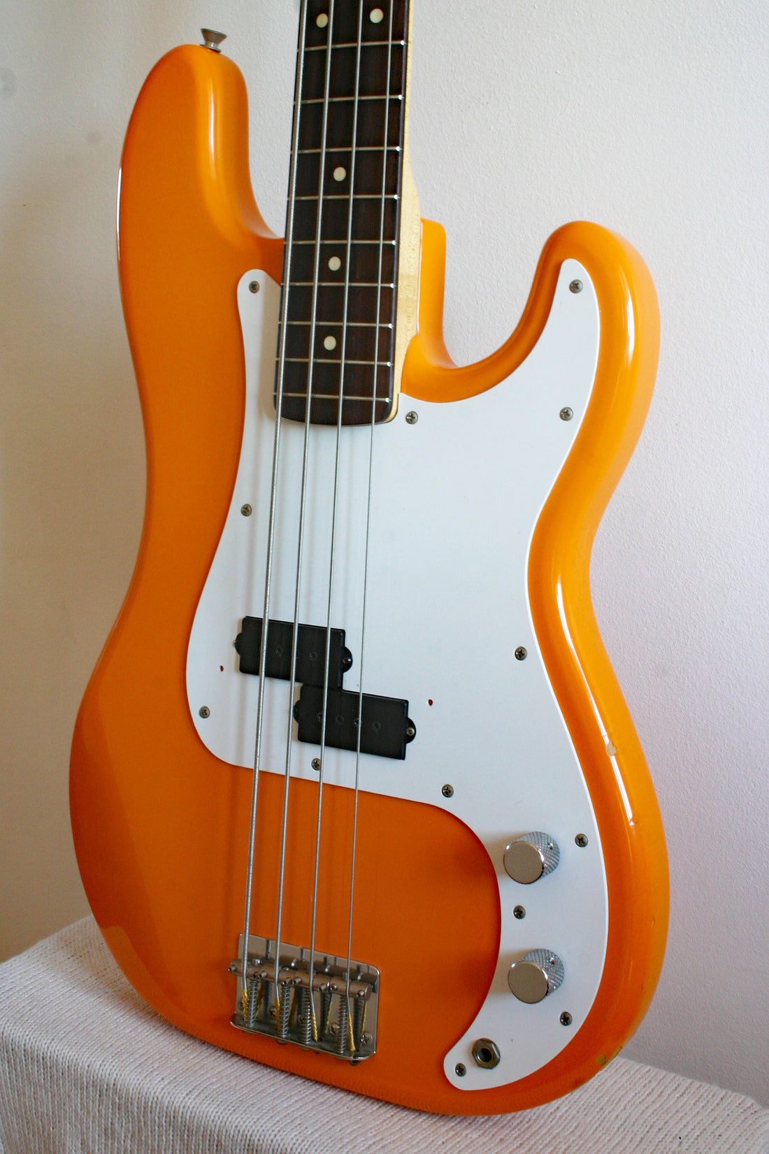 Used Fender Precision Bass '62 Capri Orange CIJ