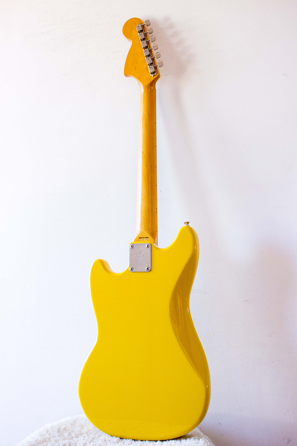 Fender Japan '69 Reissue Mustang MG69 Rebel Yellow 2010