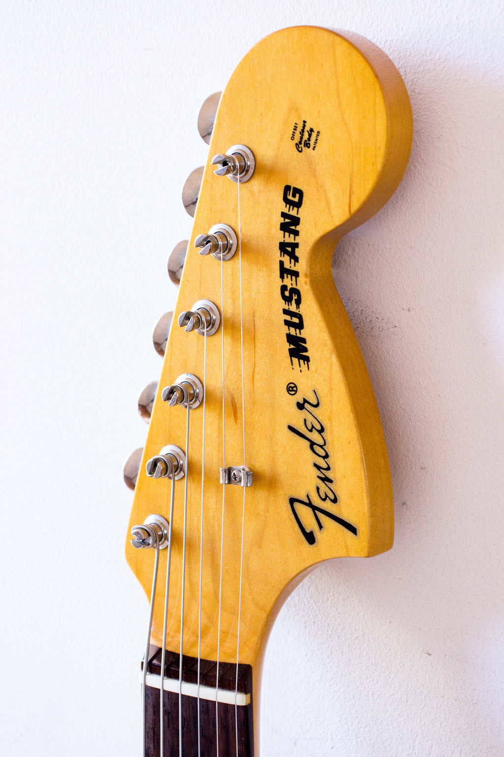 Fender Japan '69 Reissue Mustang MG69 Rebel Yellow 2010