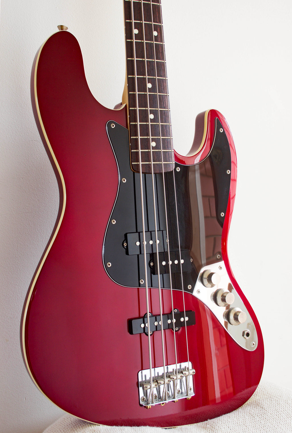 Fender Aerodyne Jazz Bass Old Candy Apple Red 2006-08