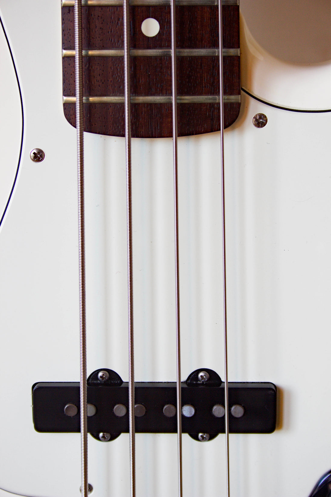 Fender Standard Jazz Bass Olympic White 2010