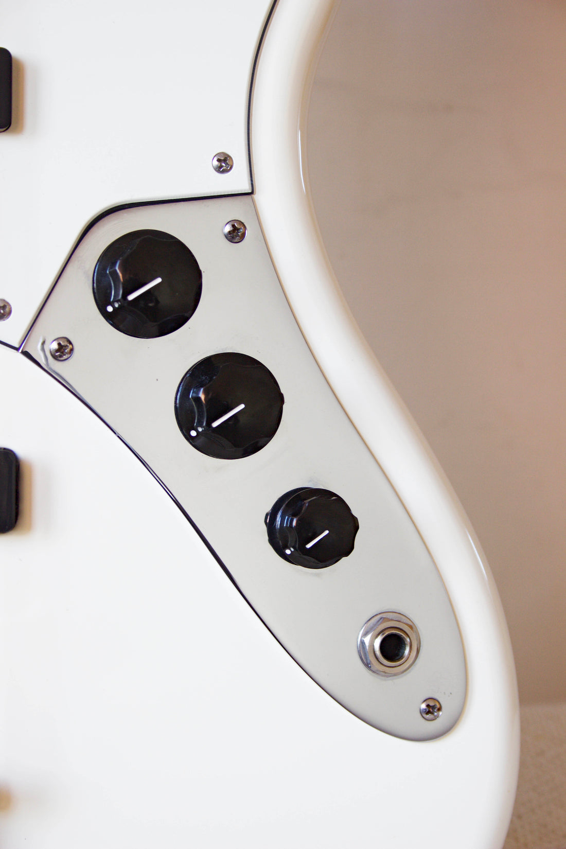 Fender Standard Jazz Bass Olympic White 2010