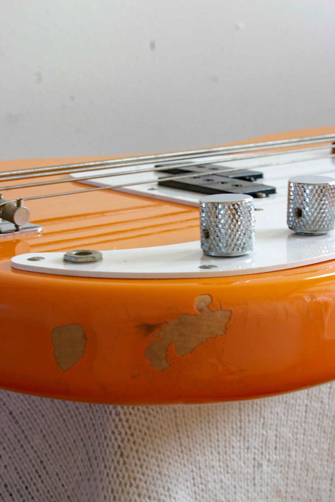 Used Fender Precision Bass '62 Capri Orange CIJ